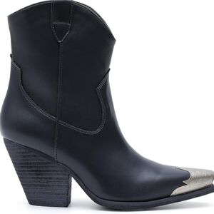 Mi.iM Brayden Chunky Heel Metal Pointed Toe Zip Ankle Boots